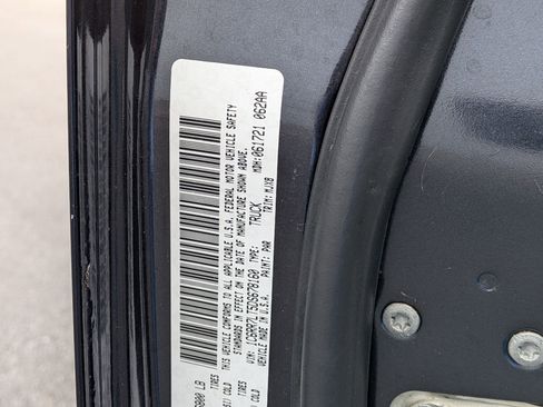 Used 2013 RAM 1500 Big Horn image 32