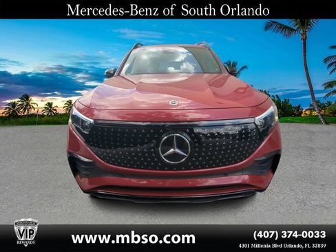 Used 2024 Mercedes-Benz EQB 300 4MATIC image 21