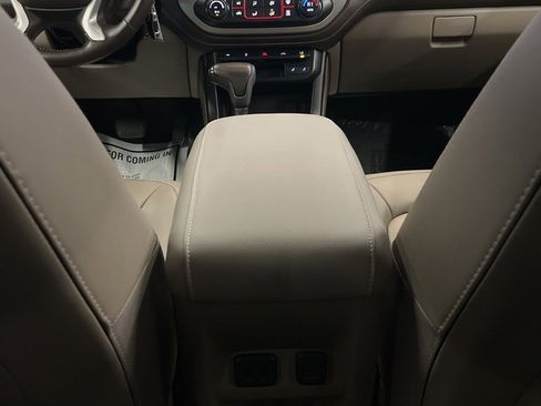 Used 2016 GMC Canyon SLT image 30