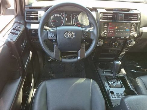 Used 2020 Toyota 4Runner TRD Off-Road Premium AWD/4WD image 13