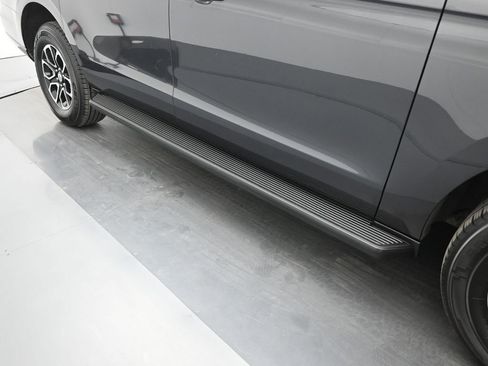 Used 2024 Ford Expedition Max XLT image 26