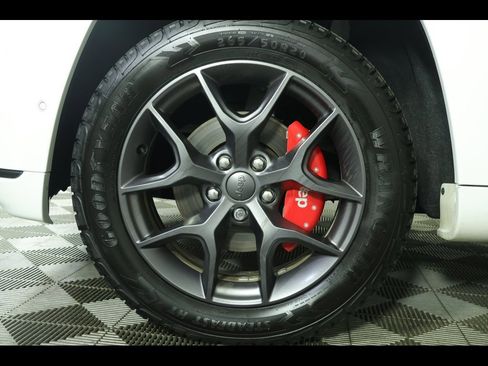 Used 2019 Jeep Grand Cherokee Limited X image 7