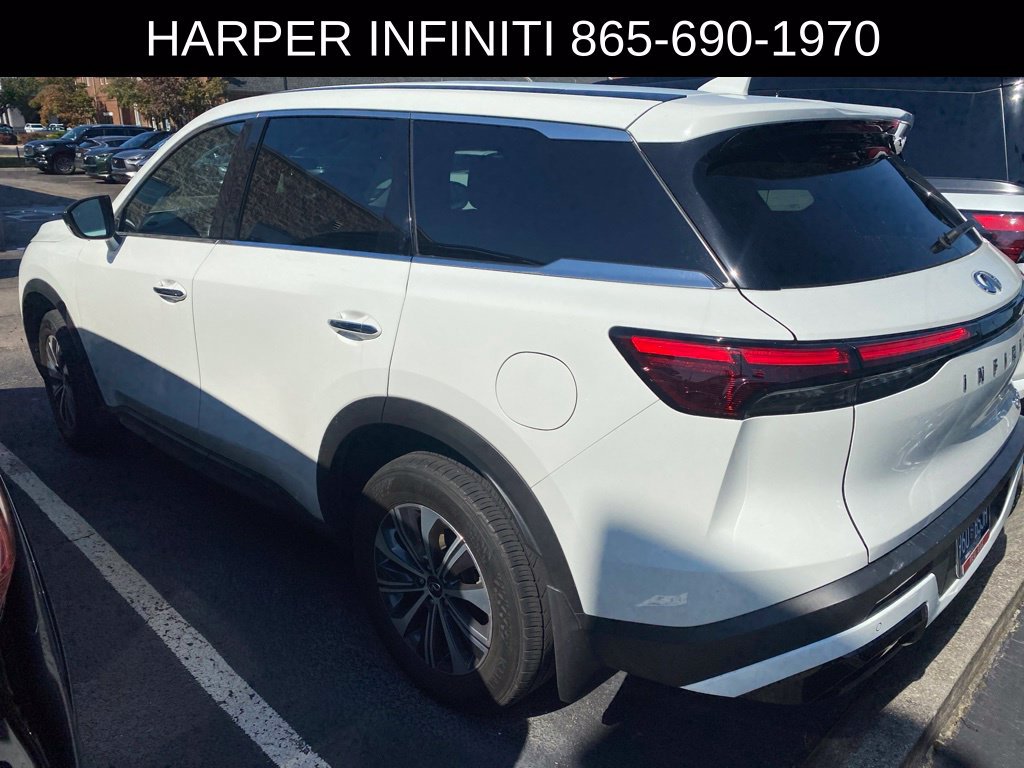 Used 2023 INFINITI QX60 Pure FWD image 2
