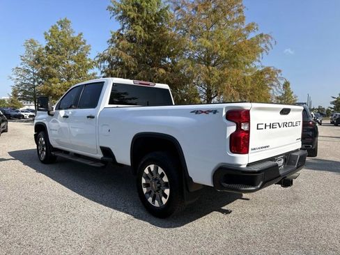 Used 2025 Chevrolet Silverado 2500 Custom w/ Custom Value Package AWD/4WD image 5