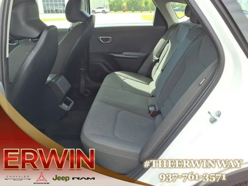 Used 2025 Kia K4 FWD image 25
