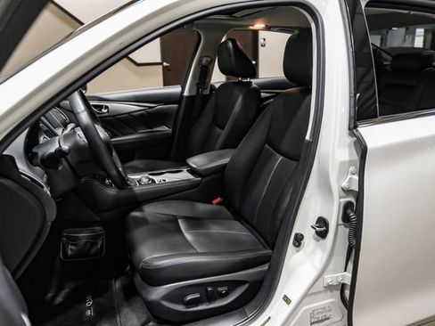 Used 2019 INFINITI Q50 Luxe w/ Essential Package (3.0T Luxe) image 40