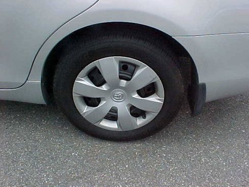 Used 2009 Toyota Camry FWD image 34