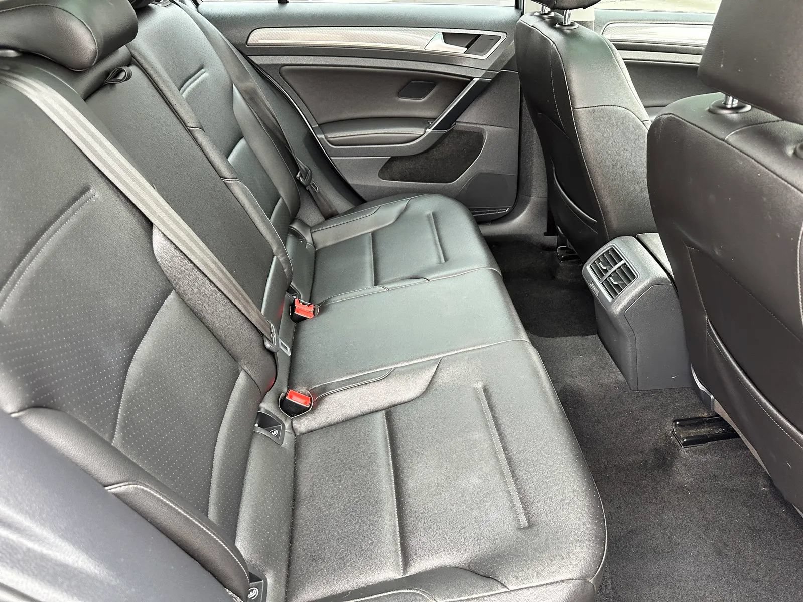 Used 2017 Volkswagen Golf Alltrack SE AWD/4WD image 19