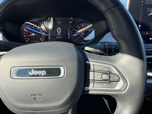 Used 2022 Jeep Compass Latitude AWD/4WD image 26
