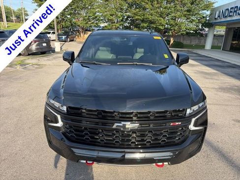 Used 2023 Chevrolet Tahoe Z71 w/ Luxury Package AWD/4WD image 9
