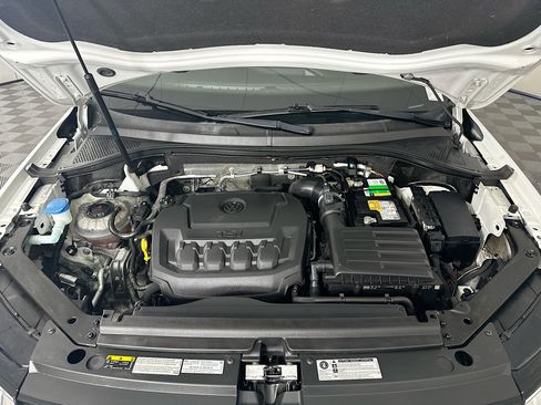 Used 2020 Volkswagen Tiguan SE AWD/4WD image 31