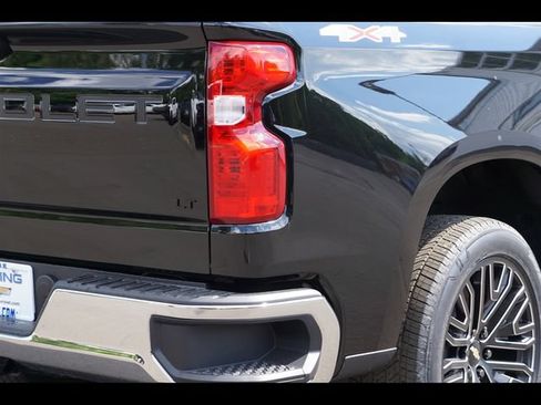 New 2026 Chevrolet Silverado 1500 LT w/ LPO, Dark Essentials Package AWD/4WD image 26