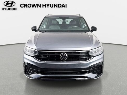 Used 2023 Volkswagen Tiguan SE R-Line FWD image 2