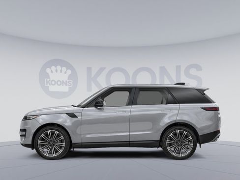 Used 2025 Land Rover Range Rover Sport SE image 4