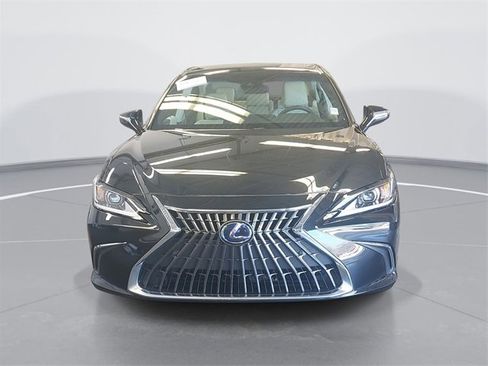 Used 2022 Lexus ES 300h w/ Premium Package image 8