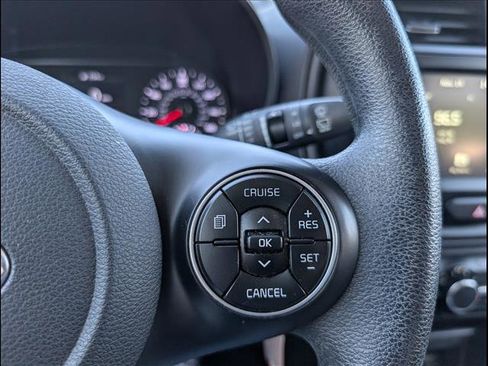 Used 2020 Kia Soul LX image 16