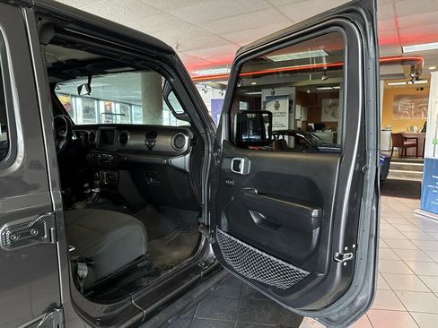 Used 2020 Jeep Wrangler Unlimited Sport S AWD/4WD image 18