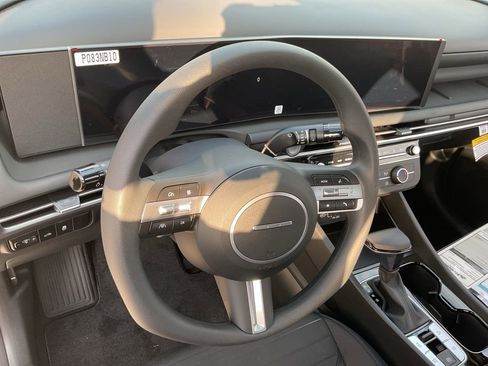 New 2026 Hyundai Santa Cruz SE AWD/4WD image 12