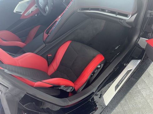 Used 2025 Chevrolet Corvette Stingray w/ Z51 Performance Package image 8