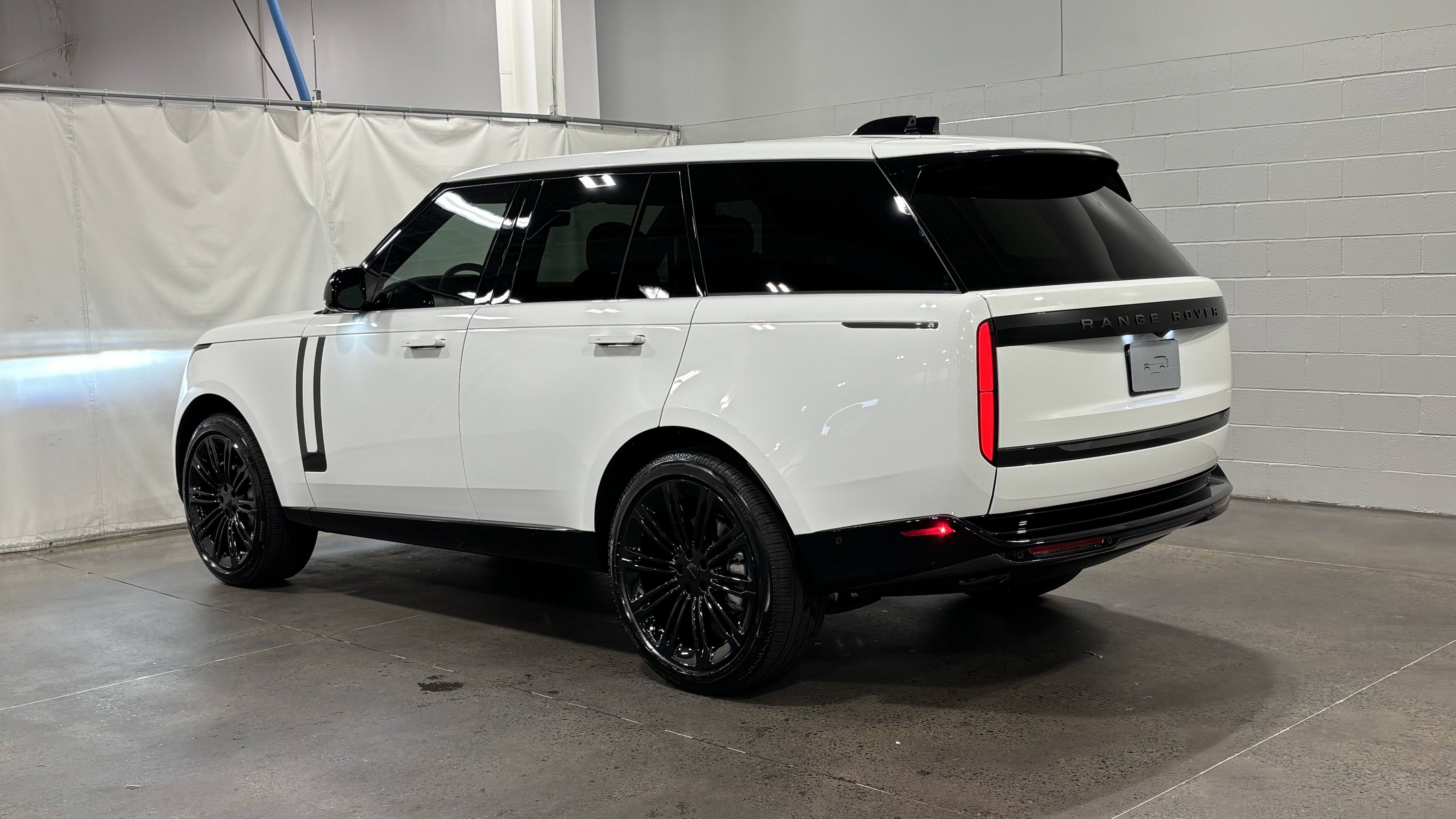 New 2026 Land Rover Range Rover SE AWD/4WD image 12