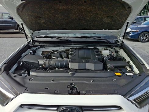 Used 2023 Toyota 4Runner SR5 Premium image 29