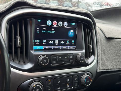 Used 2016 Chevrolet Colorado LT w/ LT Convenience Package image 14