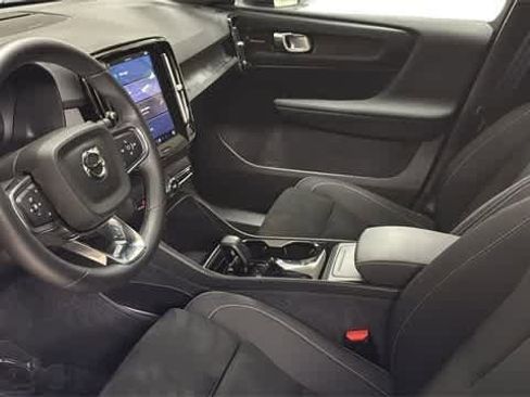 Used 2023 Volvo XC40 Recharge Ultimate w/ Protection Package Premier image 6