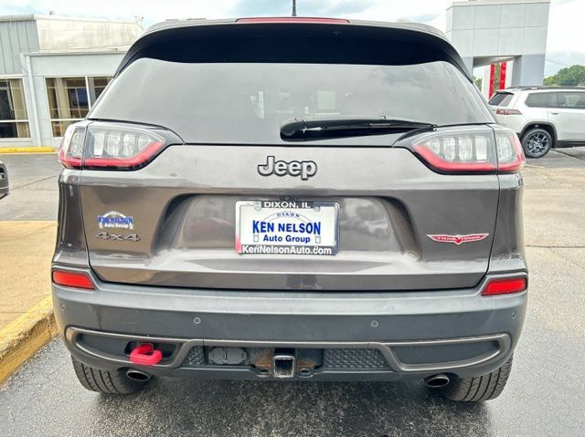 Used 2019 Jeep Cherokee Trailhawk AWD/4WD image 8