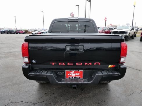 Used 2020 Toyota Tacoma SR image 6