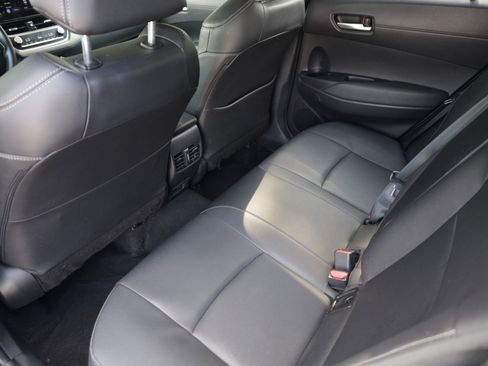 Used 2023 Toyota Corolla Cross XLE AWD/4WD image 10