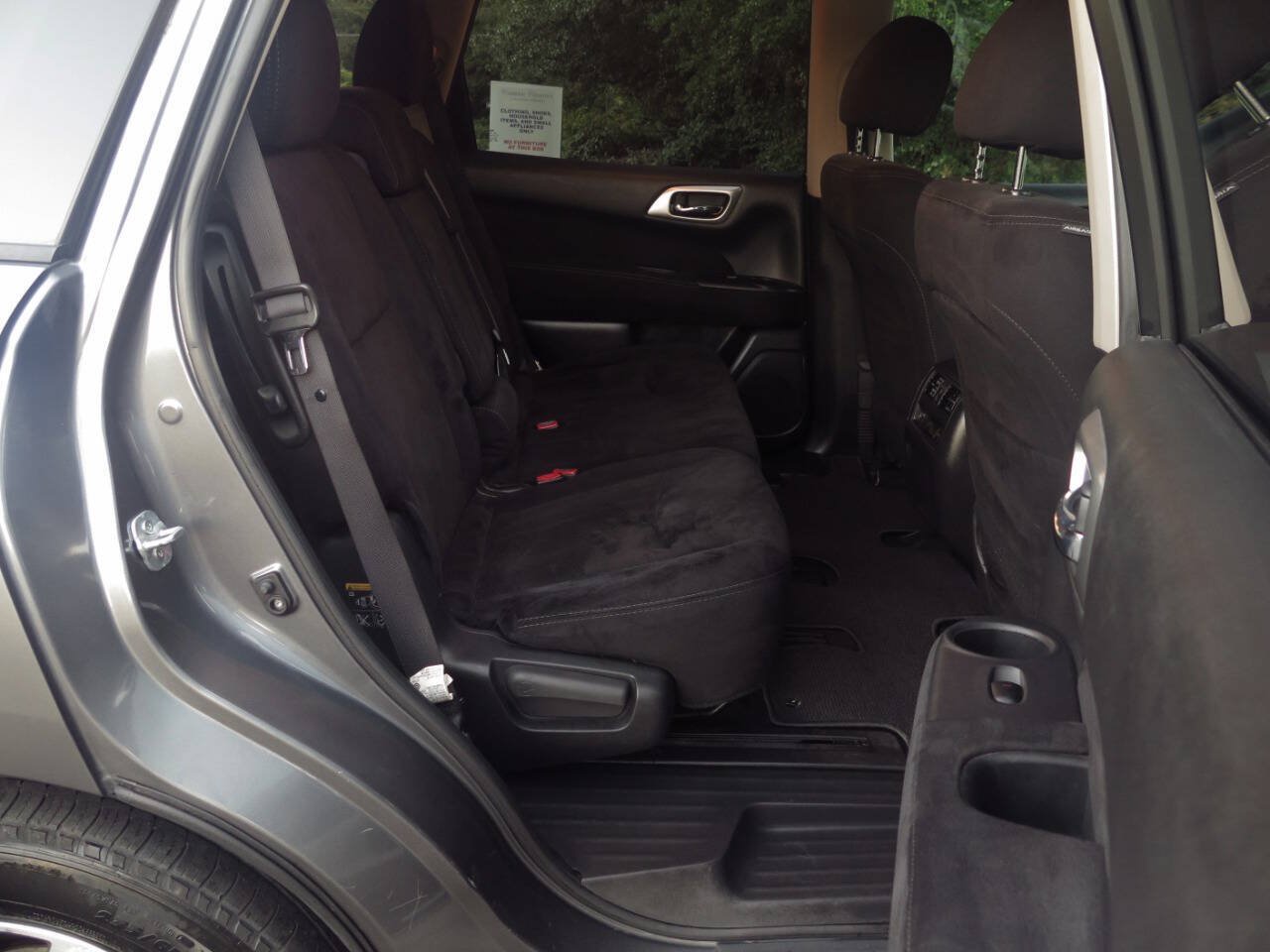 Used 2015 Nissan Pathfinder SV w/ Trailer Tow Package FWD image 16