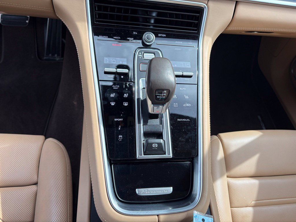 Certified 2023 Porsche Panamera 4S AWD/4WD image 25