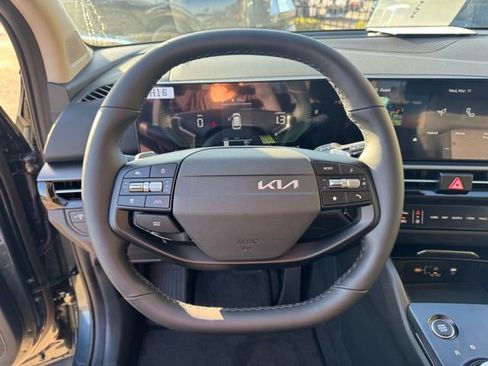 New 2026 Kia Sportage LX image 23