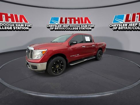 Used 2018 Nissan Titan SV AWD/4WD image 4