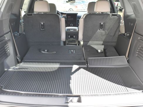 New 2026 GMC Acadia Elevation FWD image 9