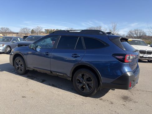 Used 2021 Subaru Outback Onyx Edition XT w/ Popular Package #2 image 7