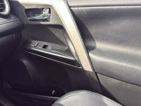 Used 2016 Toyota RAV4 Limited image 24