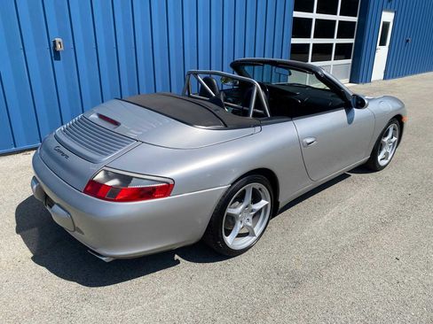 Used 2003 Porsche 911 Carrera 4 image 4