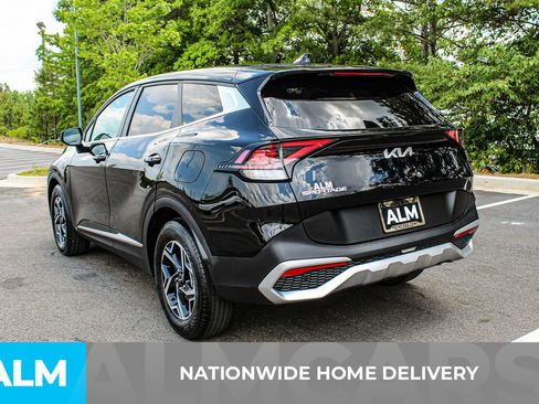 Used 2025 Kia Sportage LX FWD image 5