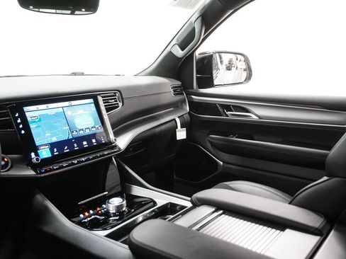 New 2026 Jeep Grand Wagoneer Limited image 19