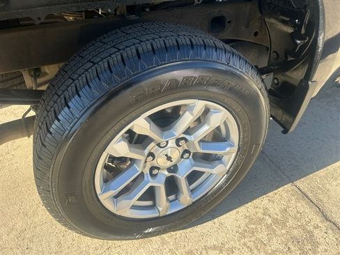 Used 2023 Chevrolet Silverado 1500 RST AWD/4WD image 17