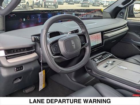 New 2026 Lincoln Navigator L Reserve w/ Jet Appearance Package AWD/4WD image 7