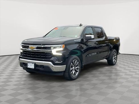 Used 2022 Chevrolet Silverado 1500 LT image 3
