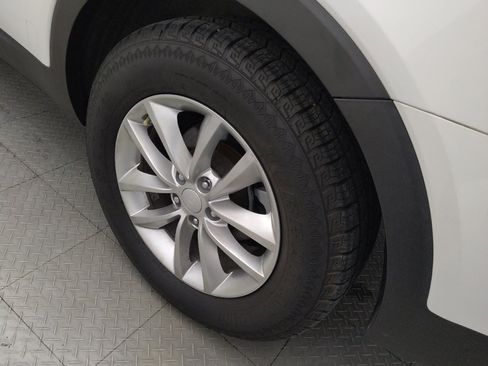 Used 2018 Kia Sorento FWD image 31