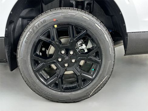 New 2026 Ford Maverick XLT w/ XLT Luxury Package image 28