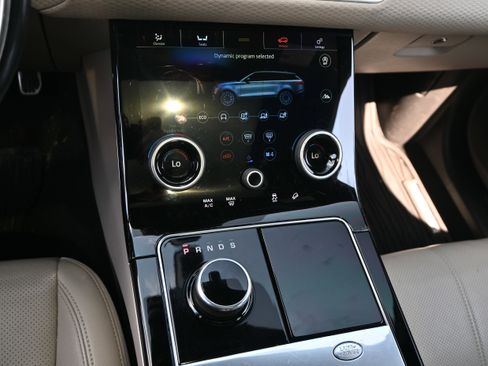 Used 2020 Land Rover Range Rover Velar R-Dynamic S AWD/4WD image 14