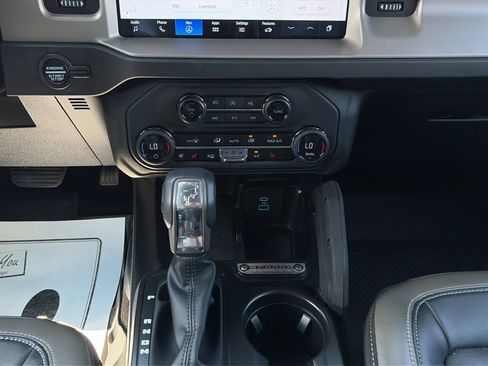 Certified 2025 Ford Bronco Outer Banks w/ Sasquatch Package AWD/4WD image 44
