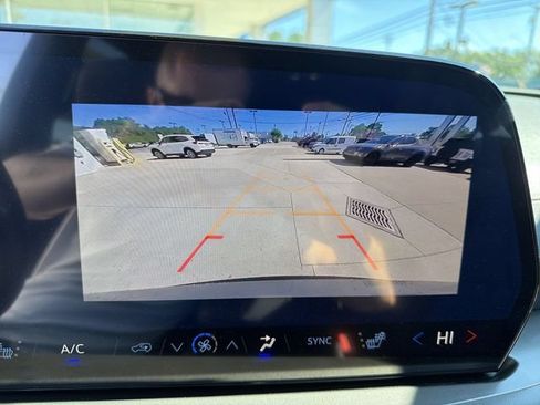 New 2026 Chevrolet Traverse LT w/ Midnight/Sport Edition FWD image 18