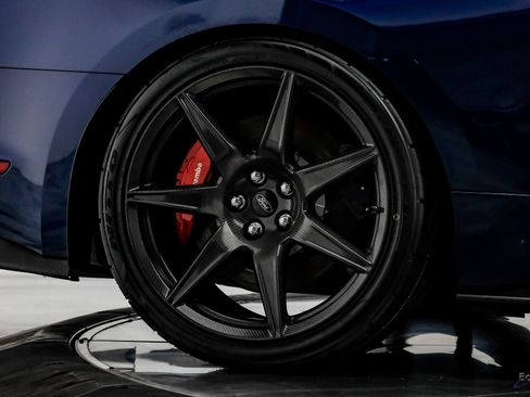 Used 2020 Ford Mustang Shelby GT500 w/ Carbon Fiber Track Pack image 87