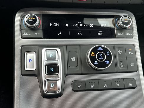 Used 2023 Hyundai Palisade Calligraphy image 34